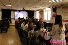 济南新世界阳光花园社区举办中秋派对图片