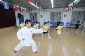 精英武馆走近青岛银海学校图片