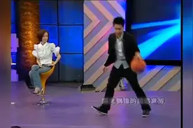 潘玮柏现场展示篮球技术，你对潘帅的球技，打几分？视频封面