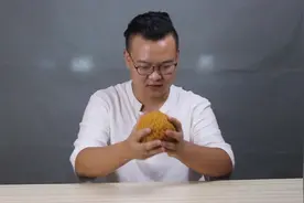 网传2000根橡皮筋套鸡蛋上，三楼落下都不会碎，真的吗？视频封面