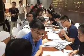 周末直击：远洋天骄冲破4万 新福港鼎峰直飚3000元仍售罄图片
