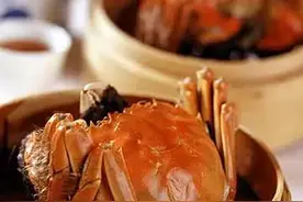 答蟹吃货 | 徒手大战大闸蟹，看谁是最会吃的吃货图片