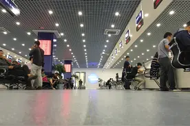 贵阳西南商贸城新车管大厅今日启用 去办业务可用手机预约停车位图片