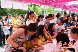 眉职院2016级新生入学报到率创历年新高图片