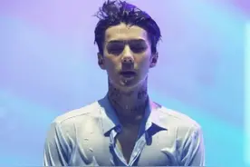 吴世勋贵族精致男神man爆，胸肌撩人帅的很嚣张！图片