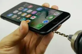 iPhone 7无耳机插孔，看老外如何改造玩出更棒的效果！视频封面
