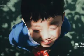 中国最会拍照的小学体育老师的相册，惊艳了所有人！视频封面