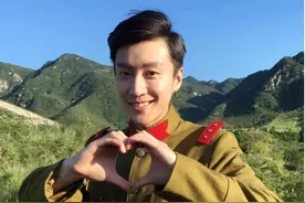 乔任梁帅气照片回顾，盘点那些经典的帅气瞬间图片