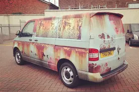 开着乞丐车去接丈母娘，你真的不怕媳妇生气？图片