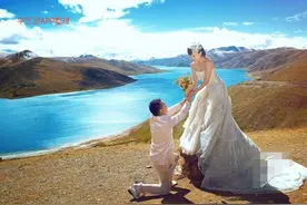 重庆小伙自驾到西藏4000米高山跪地向女友求婚，虐死多少人？图片