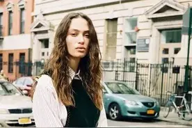 看看时尚达人们怎么穿搭 Gucci 汲取秋天造型的灵感图片