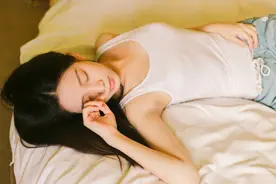 我怀孕后，身胖如桶，老公遇到娇美女，求我放他一马，他节外生枝图片