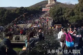 「手头紧」英文怎么说？图片