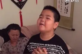 《乡村爱情9》小腾飞爸爸晒片场照，香秀又胖了！图片