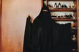 揭秘阿拉伯女性面纱下的秘密世界：被隐藏的个性图片