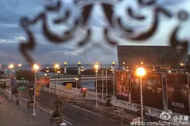 范冰冰35岁生日和李晨同游西班牙 明星齐祝福,却没赵薇和心如图片