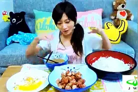 这日本女人食量实在是太惊人了！图片