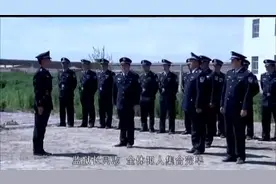 监狱大规模搬迁，几千号犯人大转移，场面壮观！视频封面