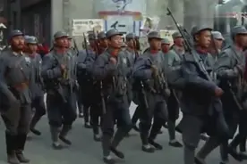 鬼子在大街上碰到29军，再怎么气势汹汹，也要乖乖让路视频封面