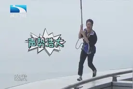 李菲儿和男友金希澈澳门塔玩嗨，真的是帅不过三秒视频封面