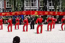 广场舞《黄土高坡》图片