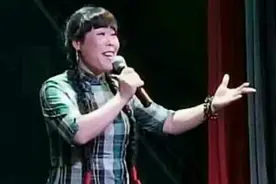 辫子姐刘玉华在爱心中国公益人物晚会演唱“美丽的草原我的家”