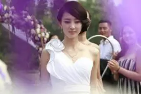 订婚宴上，准新娘大胆表白前男友，一尝所愿！视频封面