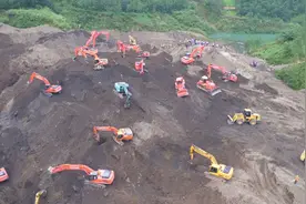 奋战54小时 今晨打通北川陈家坝堰塞湖排险通道图片