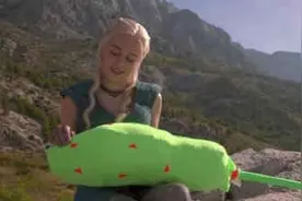 大片失去特效笑喷了！不许笑 事实证明大片去掉特效就毛都不剩了图片