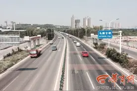 马腾空立交周日架桥面 南三环将间断封闭图片