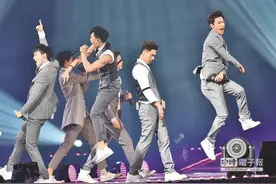 《KKBOX风云榜》SpeXial热轧中空Apink 晨翔破裤灌冷风图片