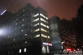 西安下雪了？网友称西安街头现初雪可惜太含蓄图片