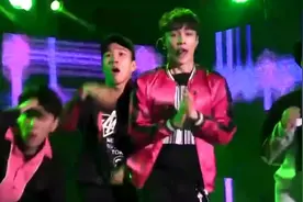 心疼！看张艺兴晕倒前一天在干嘛 艺人真的太辛苦视频封面