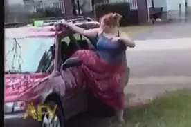 搞笑车祸，宝贝你的车怎么了？视频封面