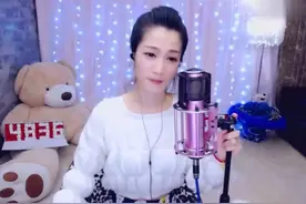 娜宝儿演唱《我在神经什么》超好听的演绎