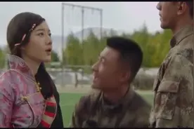 当兵男友意外见到女友，甩脸离开，被战友插科打诨视频封面