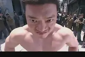 蛋被踢碎了,看这壮汉痛苦的可怜样视频封面