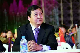 “只要你在为华西做贡献，你就是华西人” ——访华西村党委书记、江苏华西集团董事长吴协恩图片