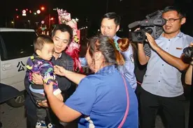 炒股做生意欠债数百万 坏爸爸4.4万狠心卖儿子图片
