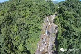 武平平川这位老爷爷104岁了！美女摄影师跟拍穿越百年的微笑！图片