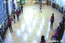 贵阳一幼儿园竟然让孩子光着上身体检 园长致歉图片