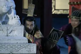 皇上深夜跟踪刷马桶的小宫女，觉得不过瘾还专门把她调到自己身边视频封面