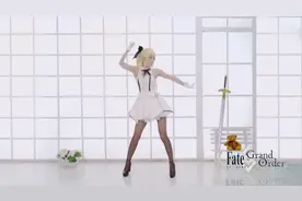 B站《咬人猫》坚定的Eye   黑丝白丝你爱哪个视频封面