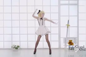 B站《咬人猫》坚定的Eye   黑丝白丝你爱哪个视频封面