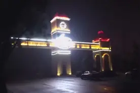 下雨天的阜阳夜景！视频封面