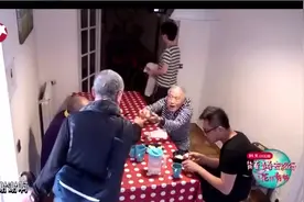 80岁的老人20岁的胃，牛爷爷早餐吃了11片面包视频封面