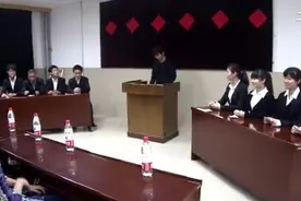 学姐和学妹谁更适合做女朋友？视频封面