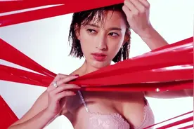 张俪时装大片视频封面