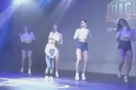 双马尾小萝莉跳《shake it》太可爱了！视频封面