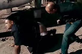 这身手没谁了，一个人开启无敌模式！视频封面